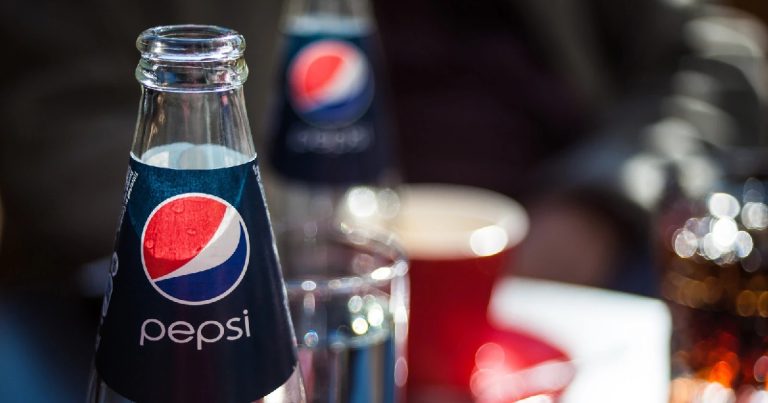 Для привлечения молодежи: PepsiCo покупает бренд Poppi Probiotic Water почти за 2 миллиарда долларов