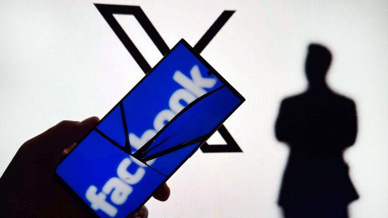 Facebook оставляет в руке народа ответственность за проверку информации, согласно модели, применяемой Musk на x