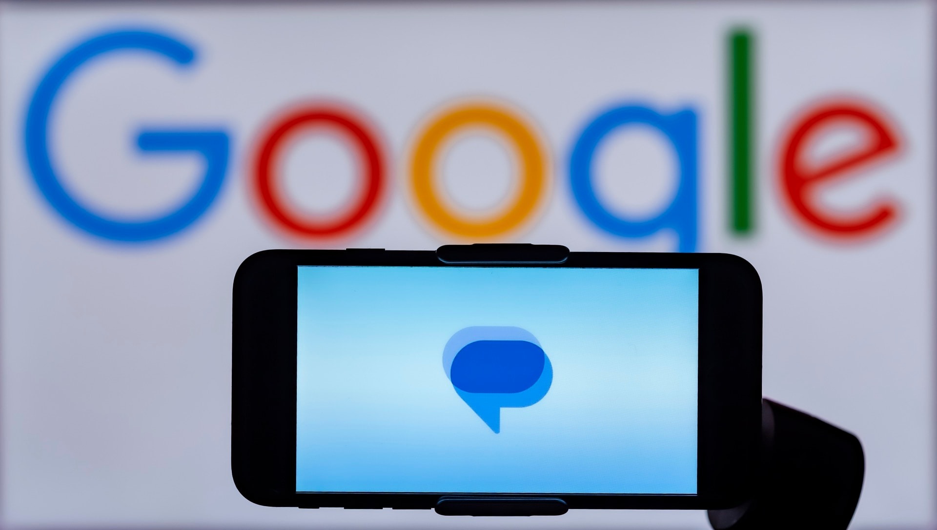 Сообщения Google обнаруживают вводящие в заблуждение сообщения с помощью ИИ