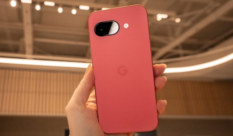 Google представил смартфон Pixel 9a