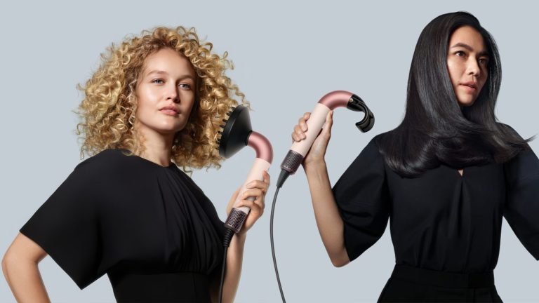 Dyson Revents ухода за волосами дома новым сверхзвуковым. Теперь у вас есть профессиональные результаты дома