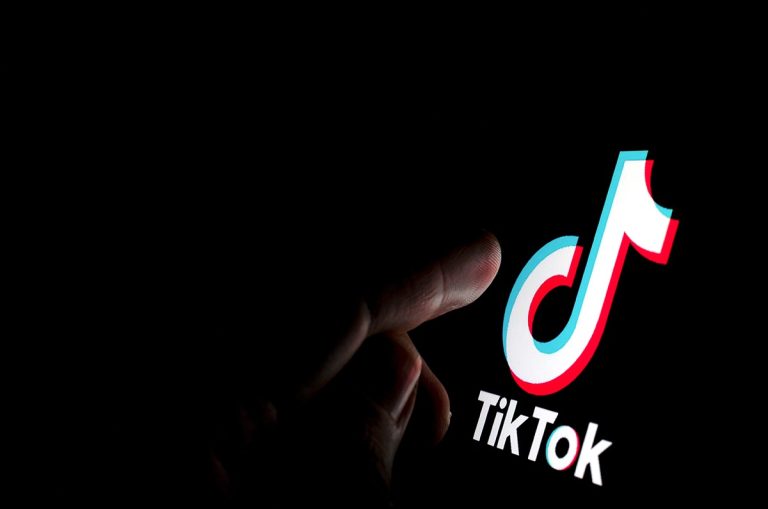 Tiktok улучшает свою настольную версию: прямая трансляция для игр и нового дизайна