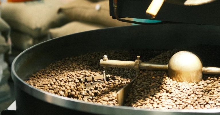 Почему цены на кофе настолько разные и как выбрать их идеальные зерна - объяснение жарки