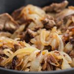 Как приготовить фаршированный лук с рубленным мясом на турецком