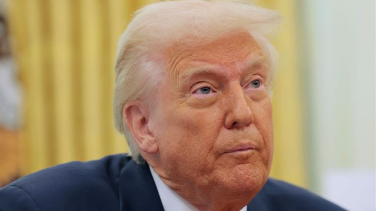 «День освобождения»: Трамп обещал беспрецедентные обязанности, но они могут разрушить экономику США