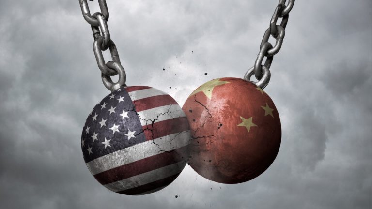 Китай против Трампа: Пекин ударил там, где больше всего больно, президент США поднял кучу