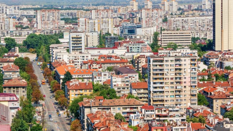 Сколько значительно увеличило цены на недвижимость с начала 2025 года: последние данные