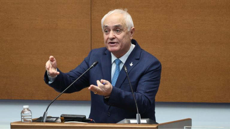 Государство увеличилось на 17 миллионов.