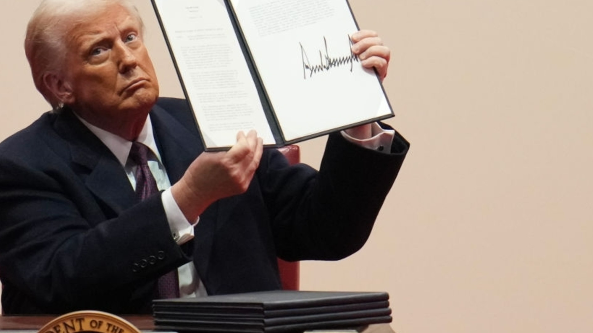 Трамп подписал указ на уголь