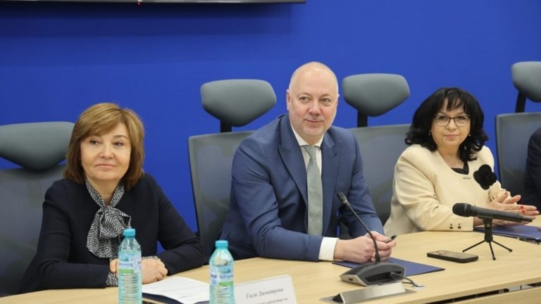 У вас есть спина штата: премьер -министр налога