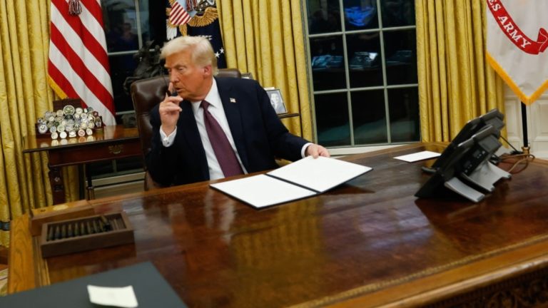 Трамп лжет, что Соединенные Штаты не ведут бизнес с Россией (видео)