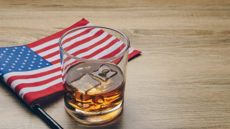 Будет ли американский бурбон спасен от европейского счетчика