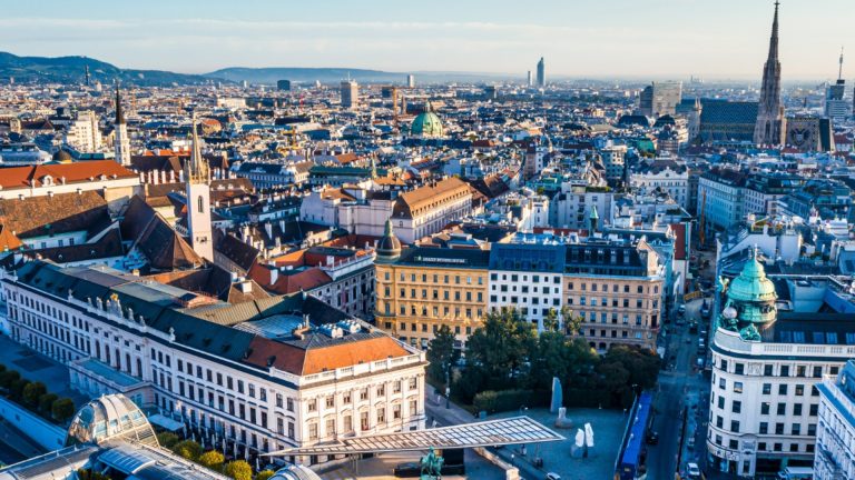 Рядом с теми, кто в Софии: вот цены на недвижимость в Вене