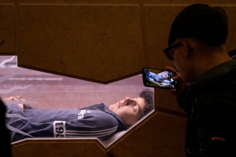 Святой Интернета: подростка Карло Акутис в джинсах и кроссовках привлекает миллион паломников в Ассизи. Тысячелетний, который покорил мир по простоте