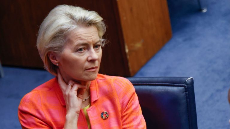 ЕС направляет свою базуку против Трампа: какие страны настаивают на нажатии на спусковой крючок?