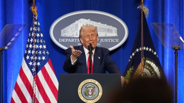 «Иногда вы должны принимать лекарство»: Трамп для аварии на рынках