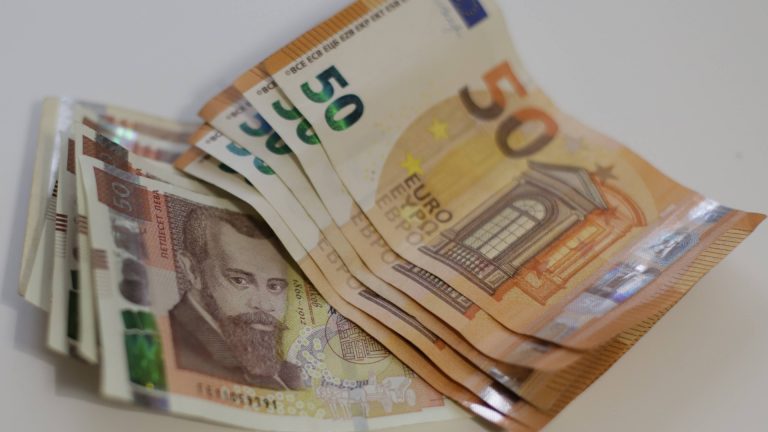 Причины не зарабатывать больше денег и когда мы принимаем евро: рейтинг рейтинга