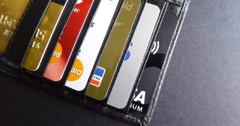 Доля кредитов NPL от банков снизилась до 30%