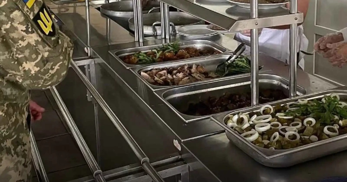 Постоянный штат задний оператор объявил о новых тендерах на покупку продуктов для вооруженных сил