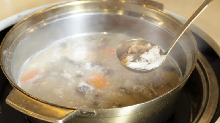 Суп из красного ягненка на день Святого Георгия