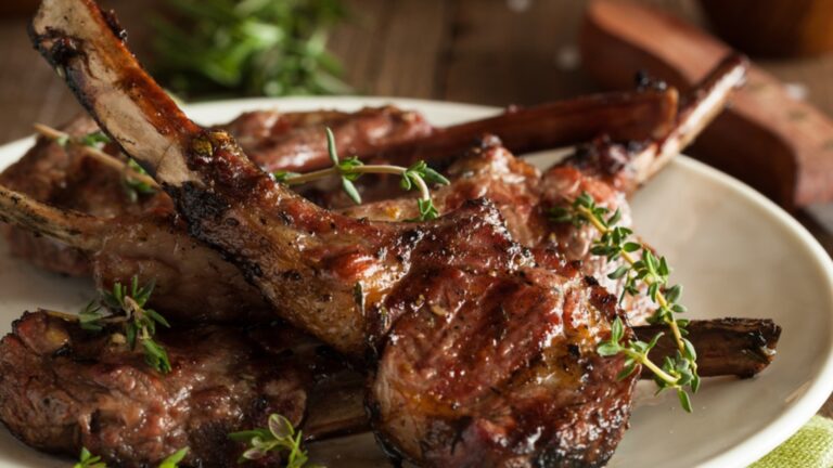 Невероятно хрупкие и сочные ребра ягненка, которые готовится в кратчайшие сроки