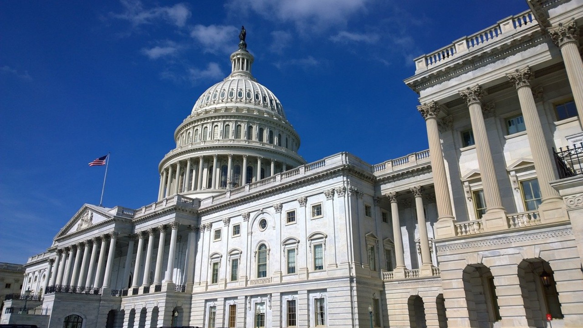 Сенат США не смог заблокировать обязанности Трампа