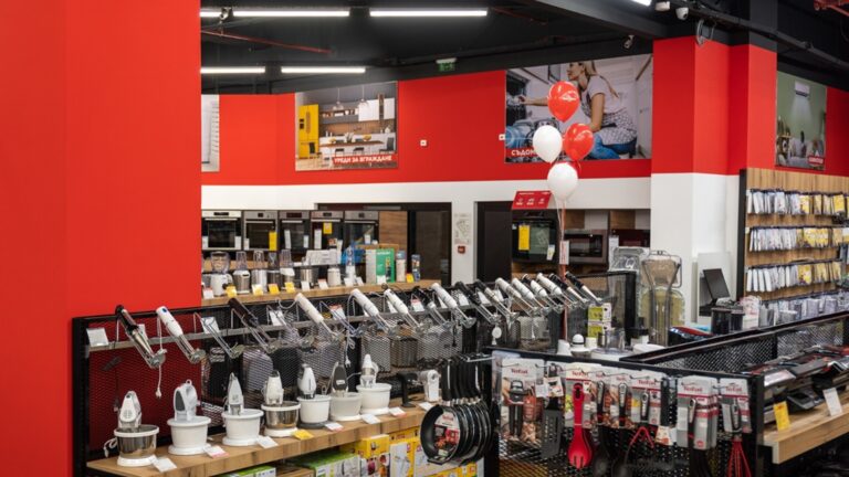 Technomarket с более крупным и более современным магазином в Markovo Tepe Mall