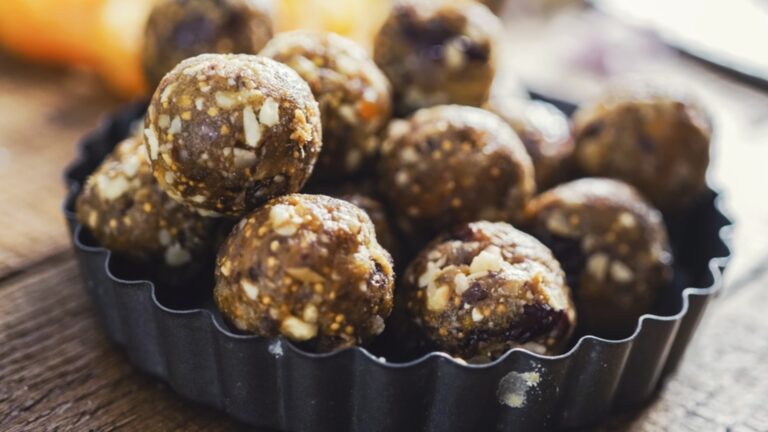 Альтернатива сладкому: рецепт конфеты для сахарной энергии