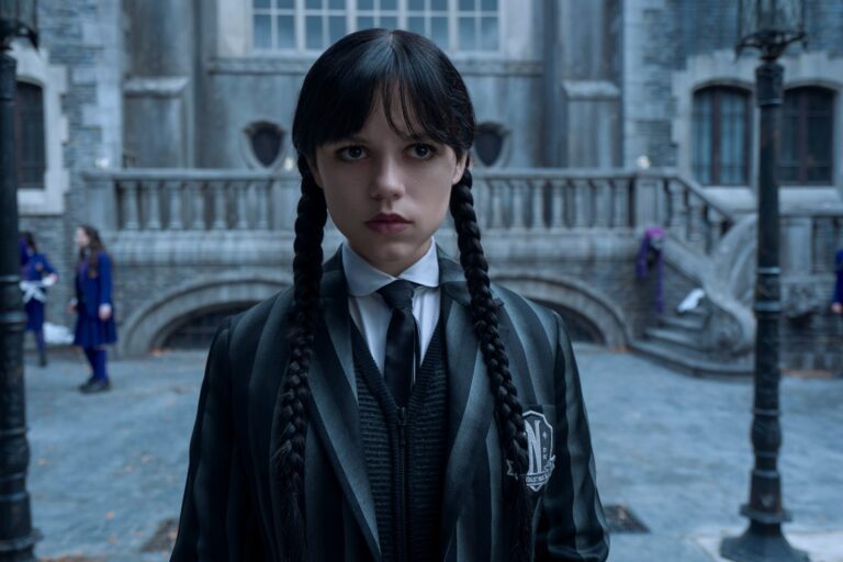В ожидании среды - Netflix запускает новое видео с вмешательствами Тима Бертона, Дженны Ортеги и Кэтрин Зета -Джонс