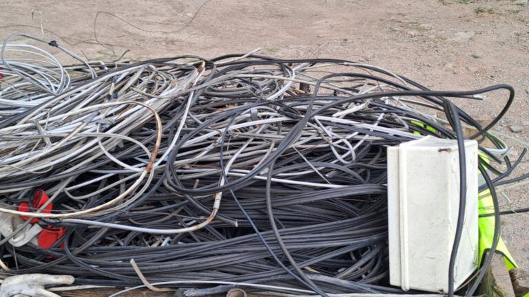 ERM West удаляет непригодные коммуникационные кабели и улучшает городскую среду