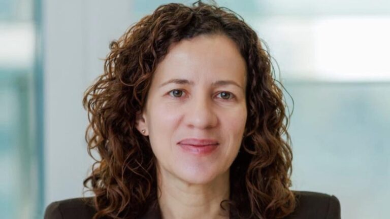 Вице -президент ЕС Роксана Мунзату прибудет в Софию для участия в форуме зеленого перехода 5.0