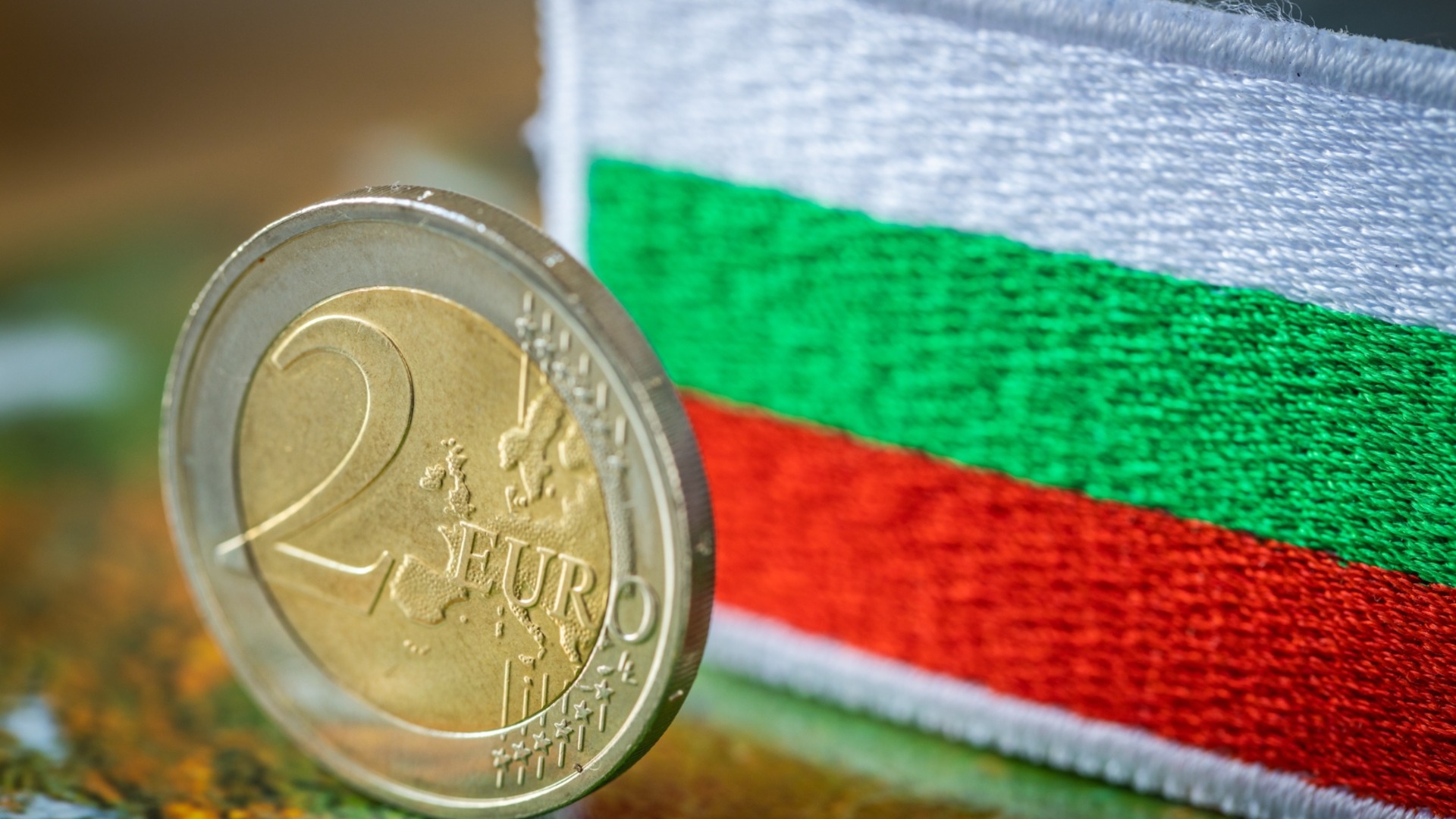Болгария может сэкономить почти 200 миллионов евро в год, если бы она вошла в европейскую зону ранее