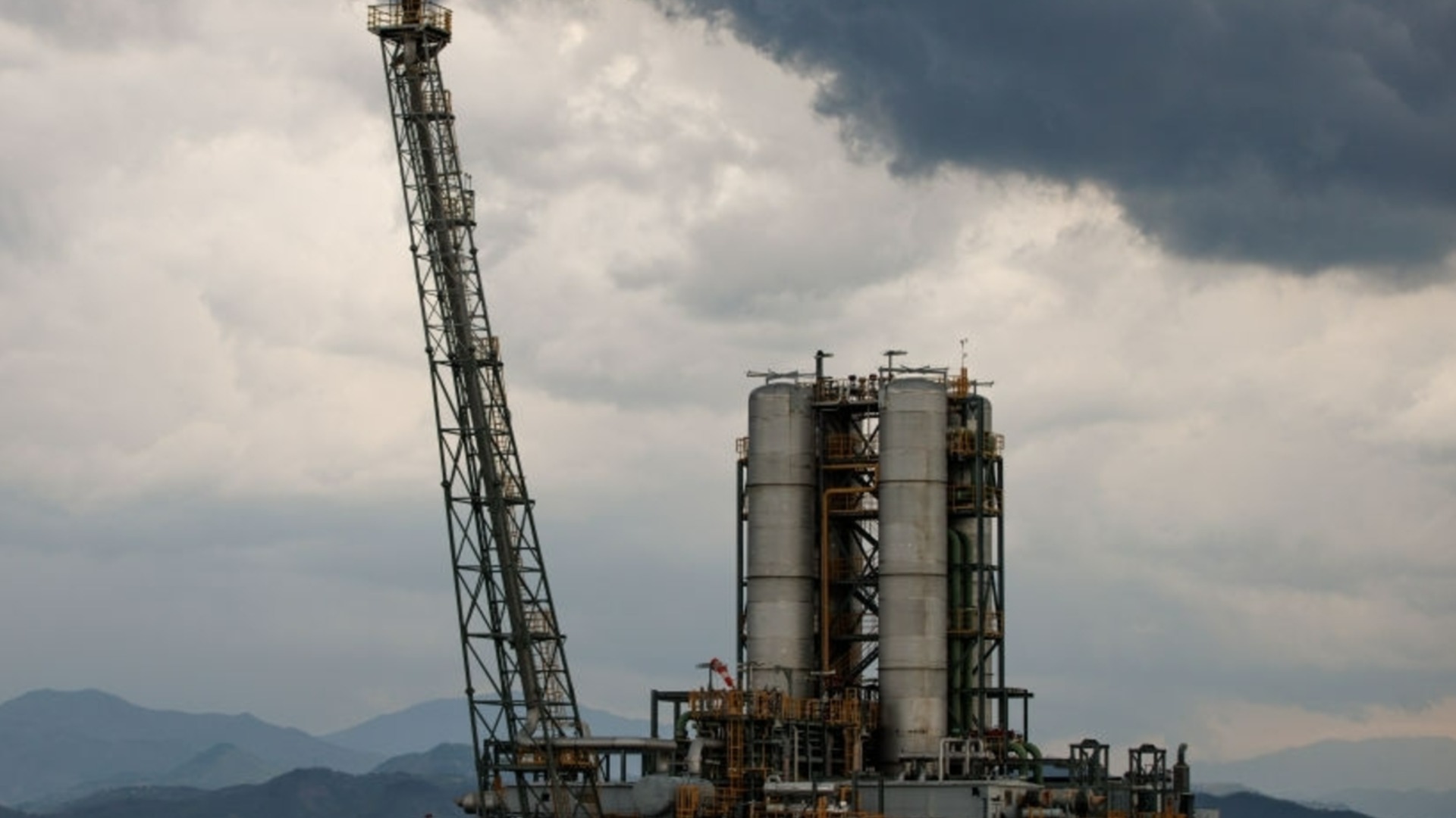 Цена на нефть с новым изменением после действия США на Ближнем Востоке