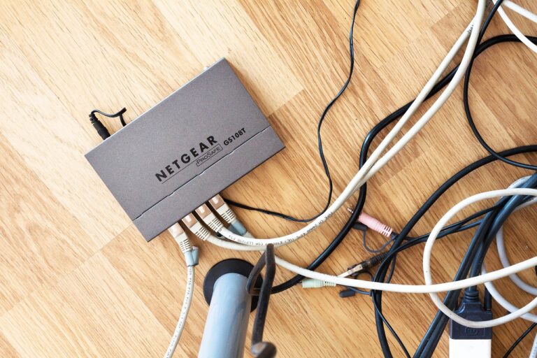 Место, где можно поставить маршрутизатор, чтобы иметь лучший сигнал Wi-Fi по всему дому. Никогда не держит его рядом с этими объектами