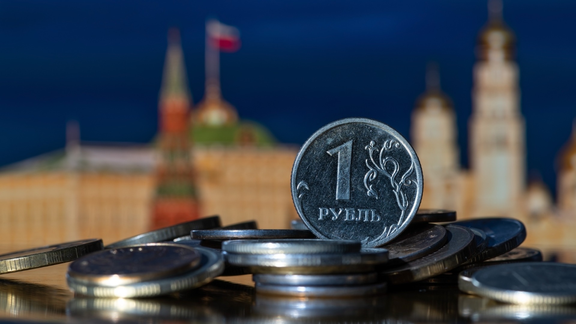 Через полгода: Россия сообщает о дефиците бюджета, как и ожидалось в течение всего 2025 года.