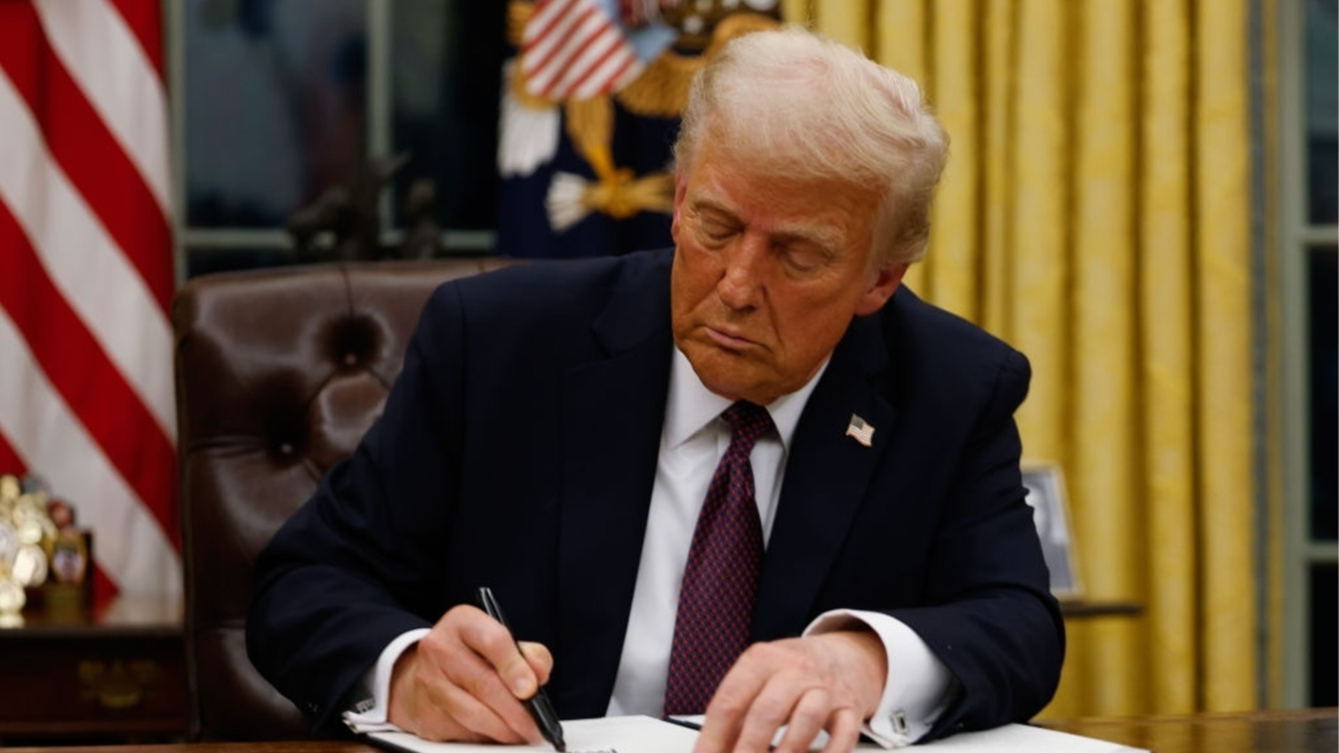 Трамп угрожал тем, что больше стран обязанности поддерживают БРИКС