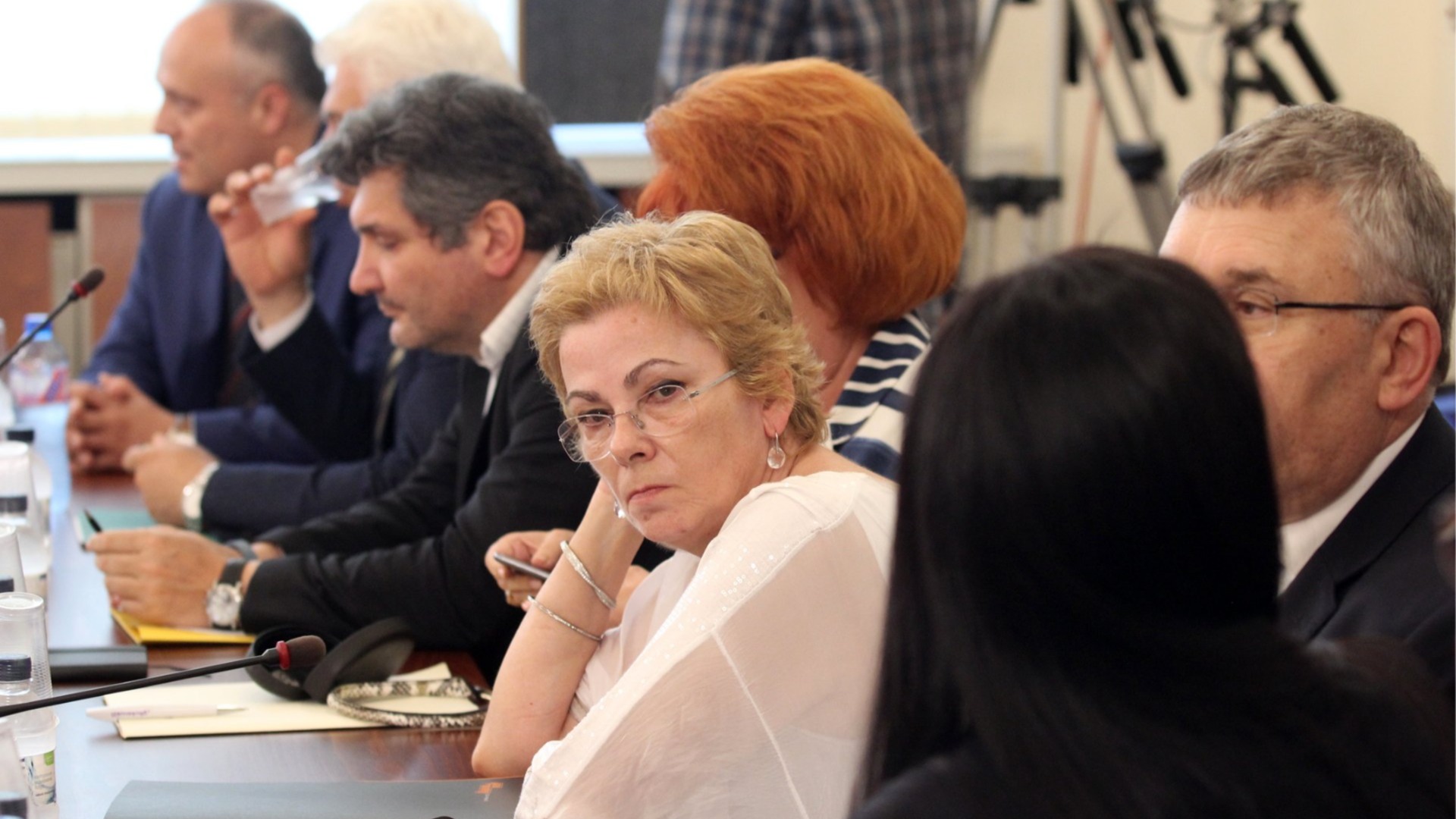 Кабинет кабинета распределял полмиллиона лев в старую композицию CPC