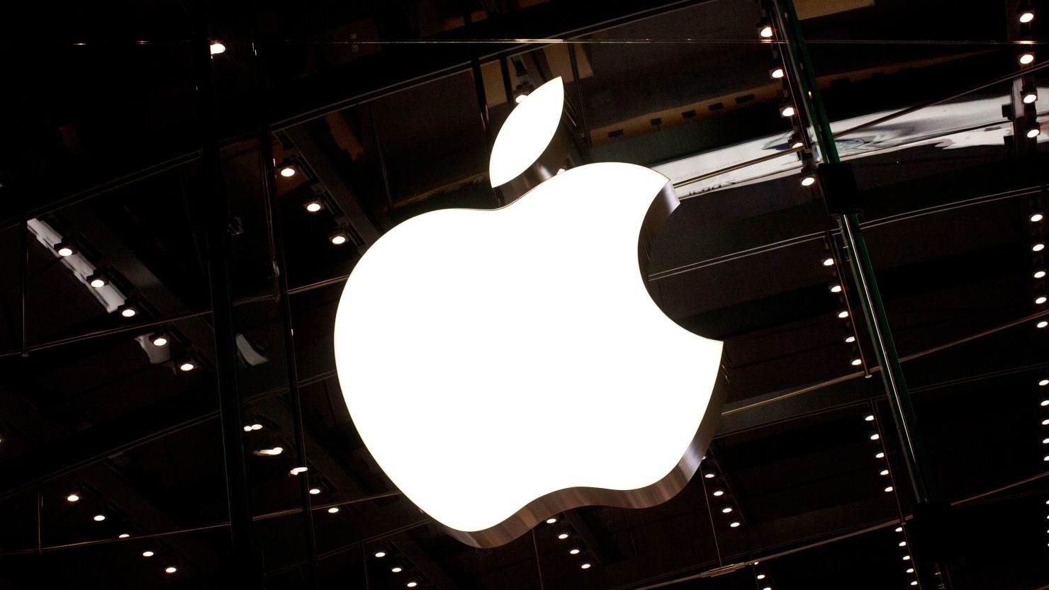 Apple, под Cross -fire: Почему все они расстроены в гиганте купертино