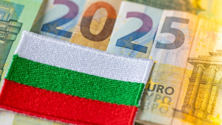 Первые проблемы с евро и цены находятся в аптеках