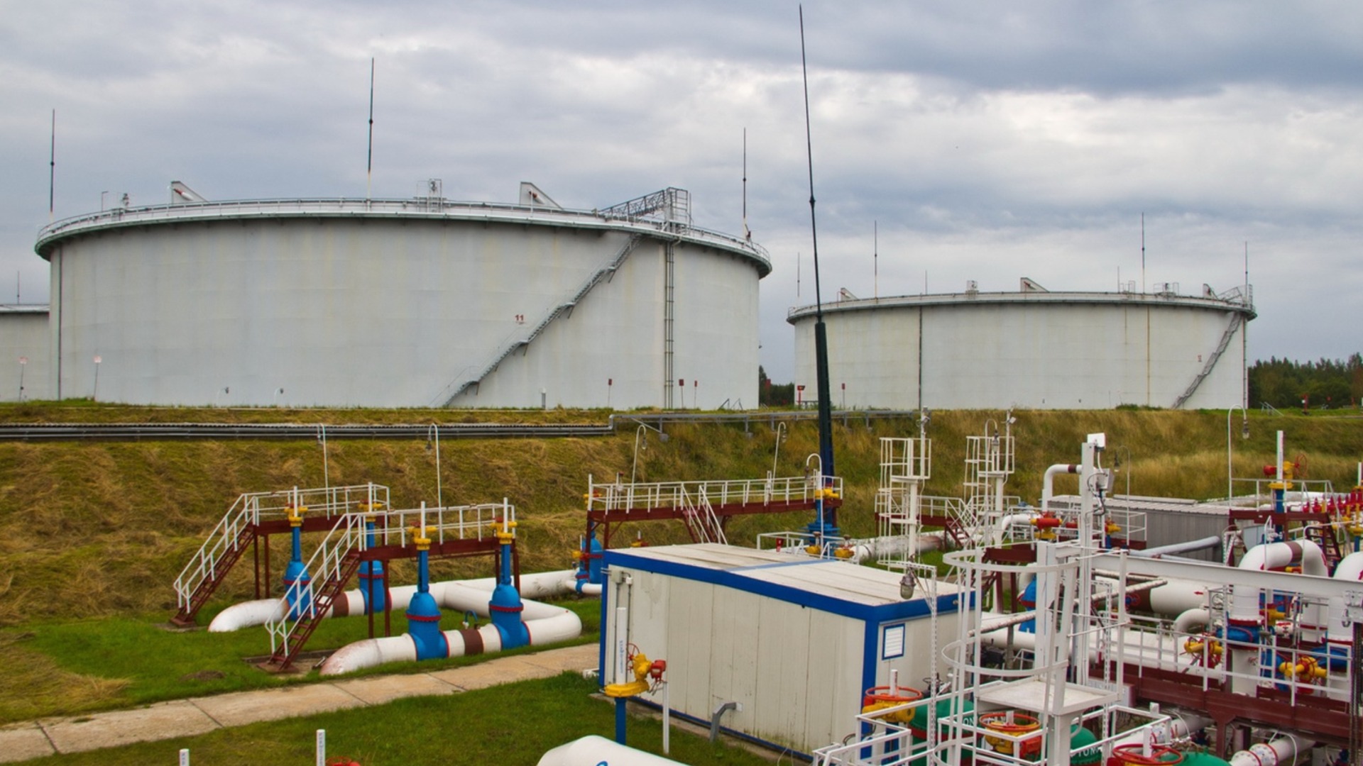 После венгерского слова -Крейна: русская нефть снова пошла в Венгрию и Словакию