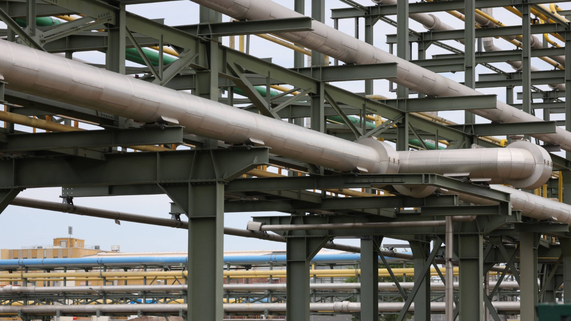 Венгрия и Словакия снова получают русскую нефть на "дружбе"