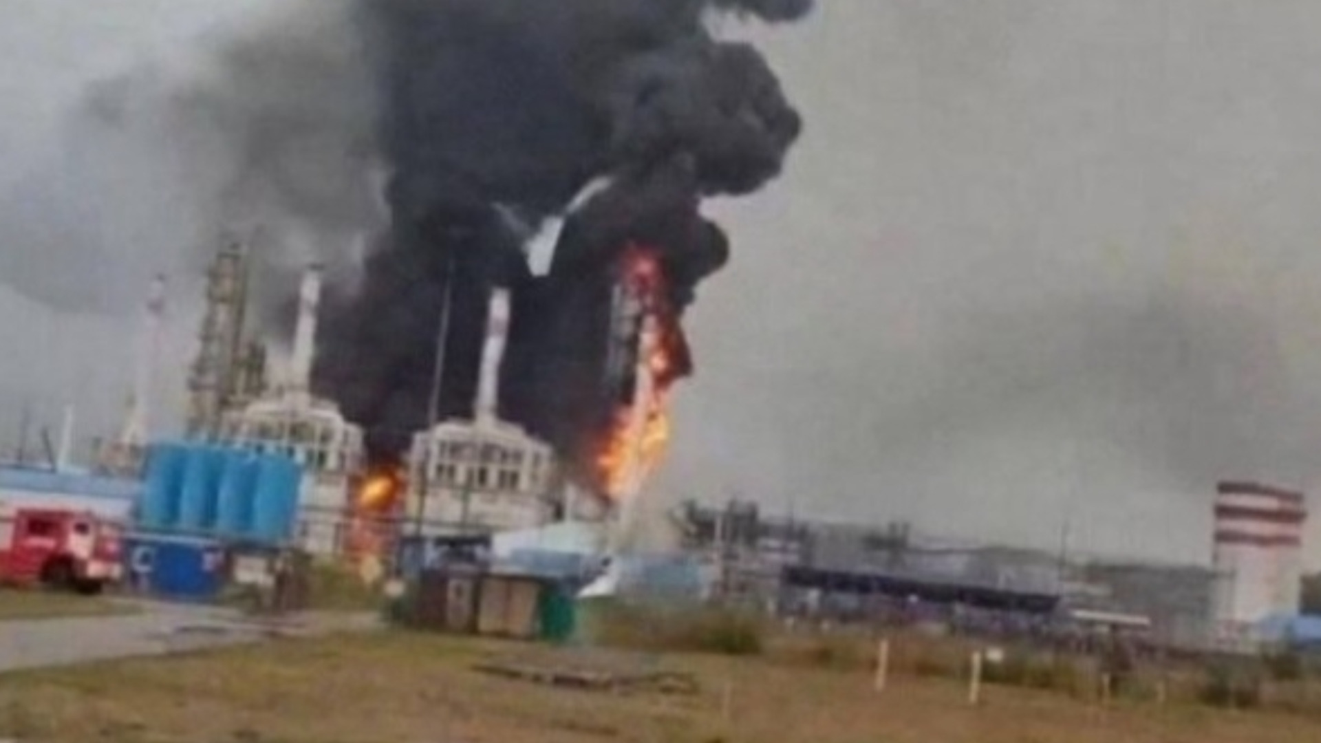 Украинские беспилотники в атаке: огромный терминал лесов Газпрома. Kursk NPP сократил половину питания (видео)