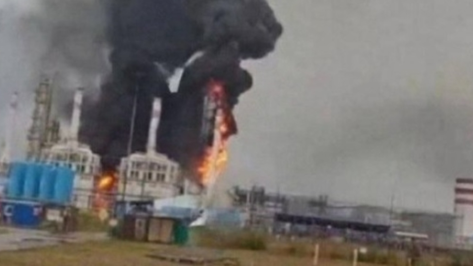 Ключевой российский нефтяной терминал будет работать с половиной мощности после украинских ударов
