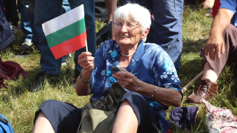 Август 2025 года: когда платят пенсии, пособия по детствам и безработица