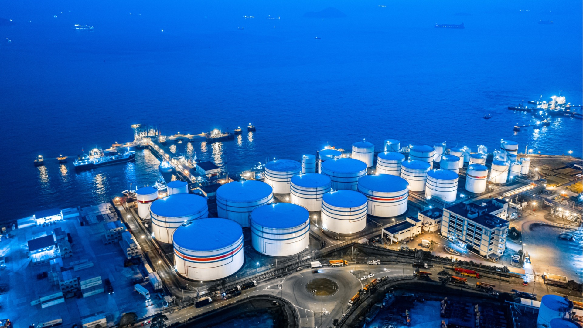 Новые обязанности Трампа повернули цену нефти в другом направлении