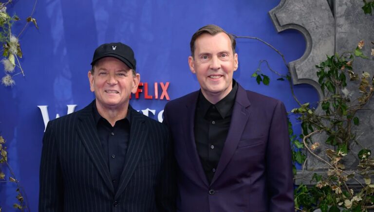 Общая перезагрузка, подготовленная создателями серии среды на Netflix