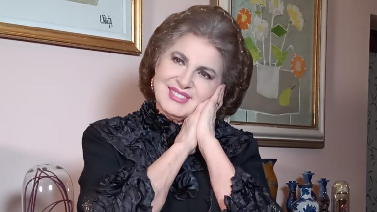 Ирина Логхин, решение понять всего через два месяца после смерти ее мужа. Любимый исполнитель народной музыки хочет вернуться на сцену, где он будет петь