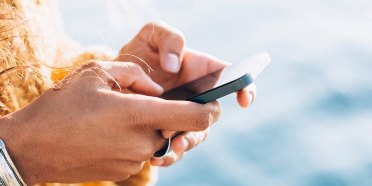 Почему вы игнорируете сообщения своих друзей и разрушаете свои отношения, по словам экспертов