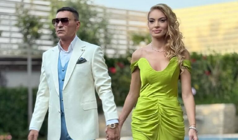 "У него больше нет левой руки. Он пошел направо"