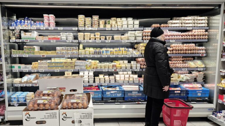 Будет ли летучая мышь сыграет в магазинах: ответ CPC